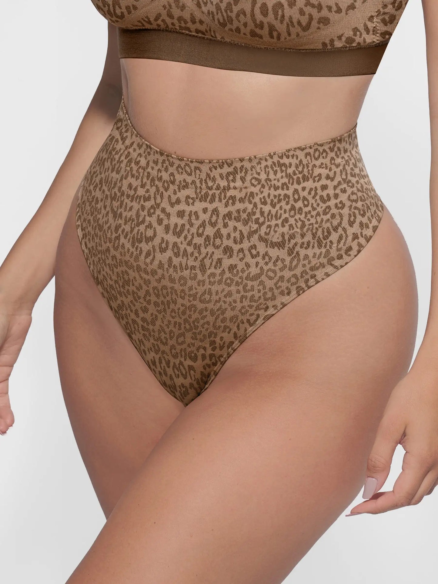 Feelingirl Mid-Waisted Thong Tummy Control Leopard Panties
