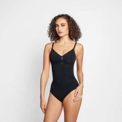 Ava Bešavni Oblikujući Bodi