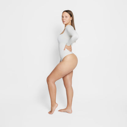 Giulia – Tanga-Körperformender und Straffender Bodysuit