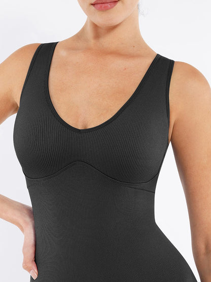 Rina© – Kleid mit Taillengürtel, das den Körper formt